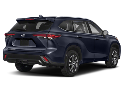 2022 Toyota Highlander XLE Sport Utility 4D