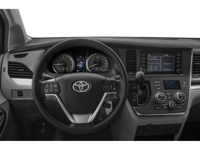 2019 Toyota Sienna SE Minivan 4D