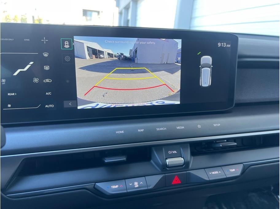 2024 Kia EV9 Light Long Range Sport Utility 4D