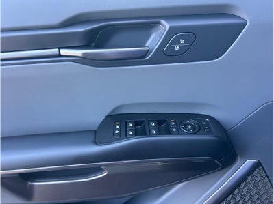 2024 Kia EV9 Light Long Range Sport Utility 4D