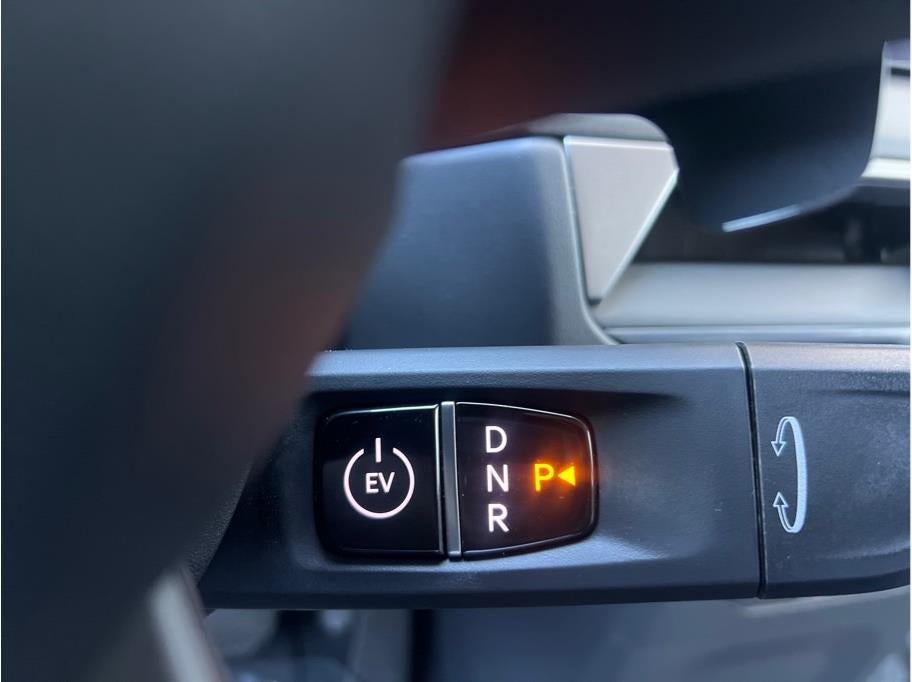 2024 Kia EV9 Light Long Range Sport Utility 4D