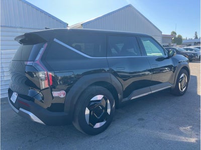2024 Kia EV9 Light Long Range Sport Utility 4D