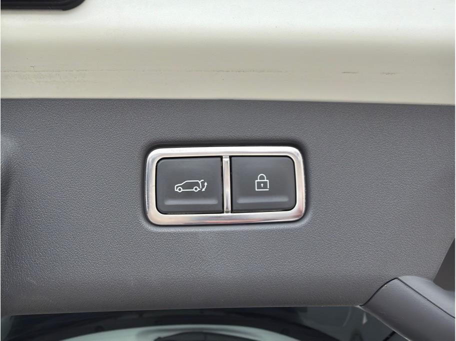 2024 Kia EV9 Light Long Range Sport Utility 4D