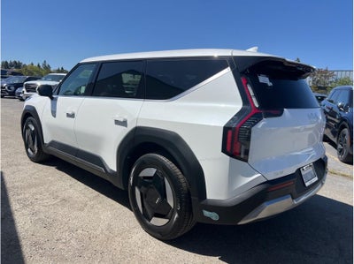 2024 Kia EV9 Light Long Range Sport Utility 4D