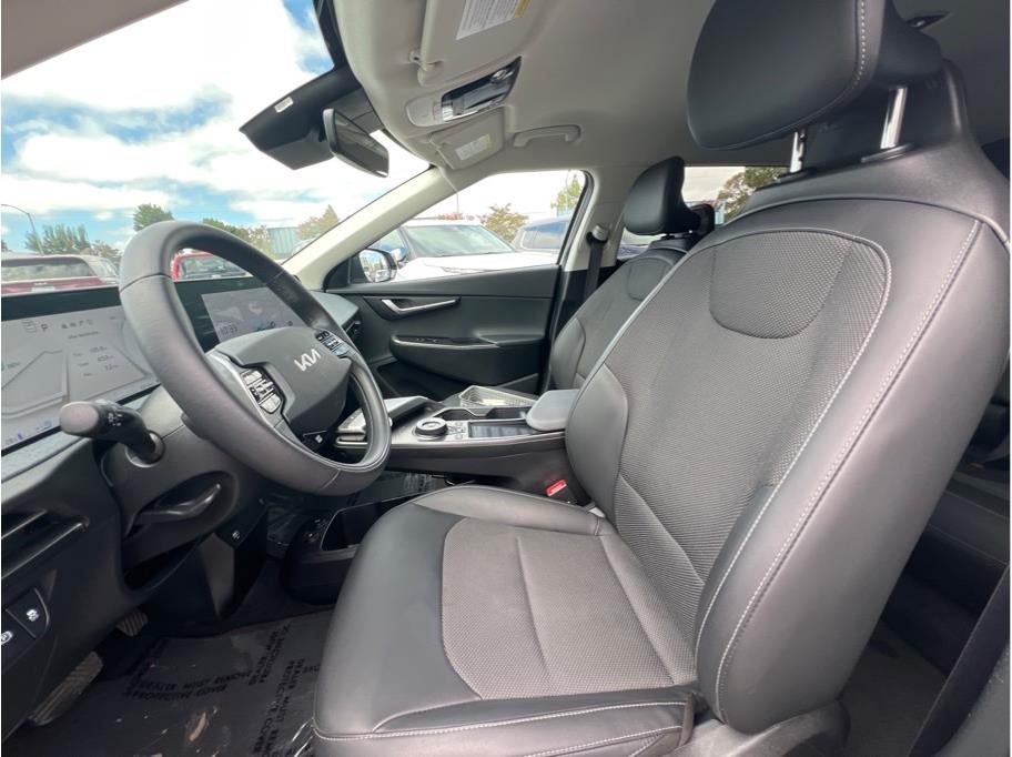 2024 Kia EV6 Light Long Range RWD