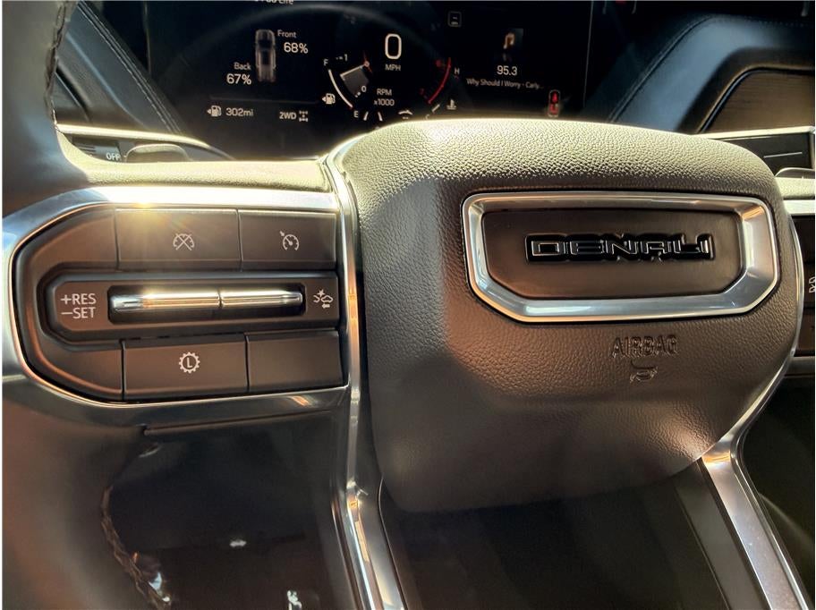 2025 GMC Yukon XL Denali Sport Utility 4D