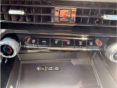 2025 Chevrolet Suburban Premier Sport Utility 4D