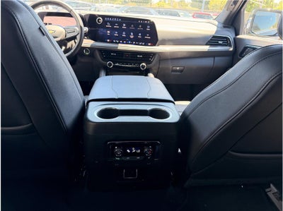 2025 Chevrolet Suburban Premier Sport Utility 4D