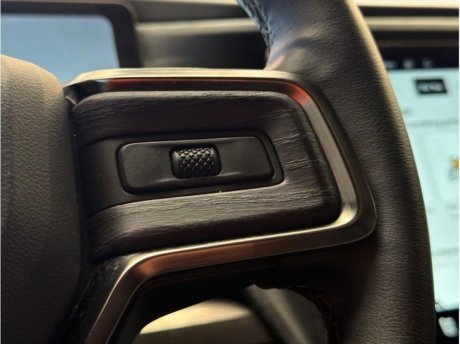 2024 Rivian R1S Quad Large Sport Utility 4D