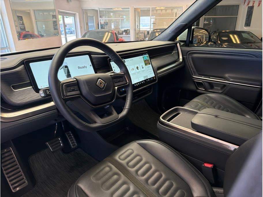 2024 Rivian R1S Quad Large Sport Utility 4D