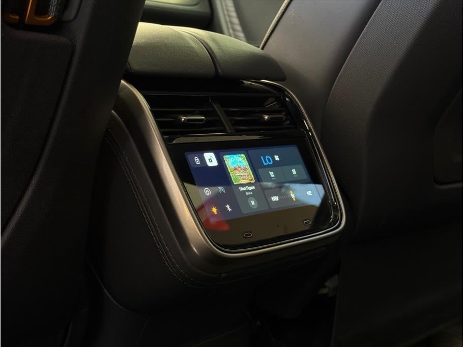 2024 Rivian R1S Quad Large Sport Utility 4D