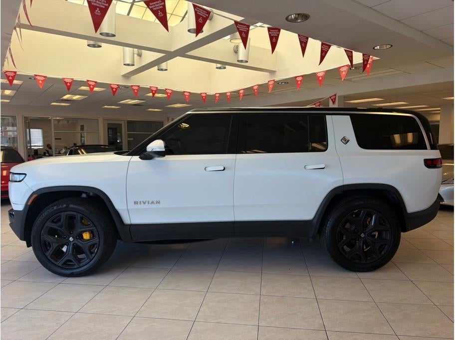 2024 Rivian R1S Quad Large Sport Utility 4D