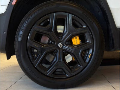 2024 Rivian R1S Quad Large Sport Utility 4D