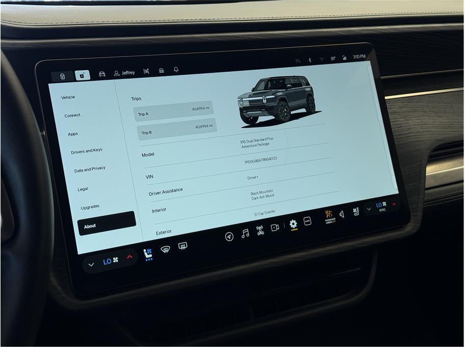2024 Rivian R1S Dual Standard+ Sport Utility 4D