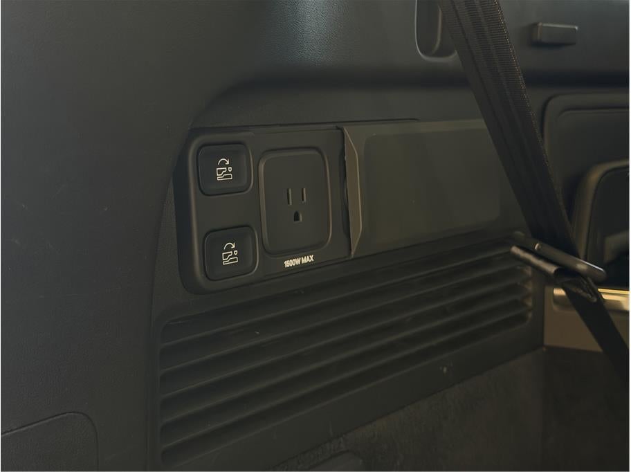 2024 Rivian R1S Dual Standard+ Sport Utility 4D