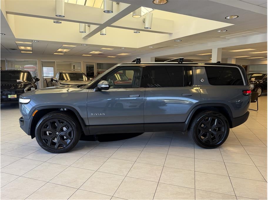 2024 Rivian R1S Dual Standard+ Sport Utility 4D