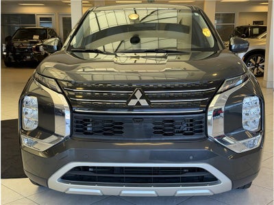 2024 Mitsubishi Outlander SE Sport Utility 4D