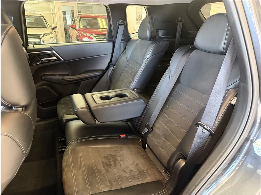2024 Mitsubishi Outlander SE Sport Utility 4D