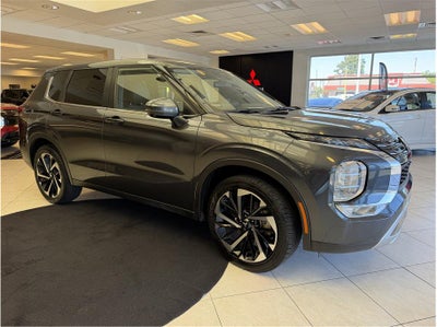 2024 Mitsubishi Outlander SE Sport Utility 4D