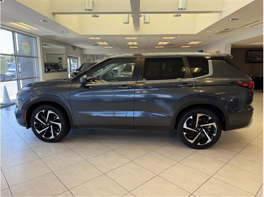 2024 Mitsubishi Outlander SE Sport Utility 4D
