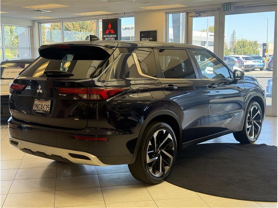 2024 Mitsubishi Outlander SE Sport Utility 4D
