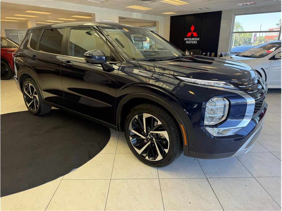 2024 Mitsubishi Outlander SE Sport Utility 4D