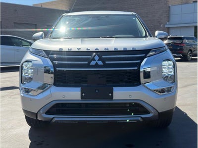 2025 Mitsubishi Outlander SE Sport Utility 4D
