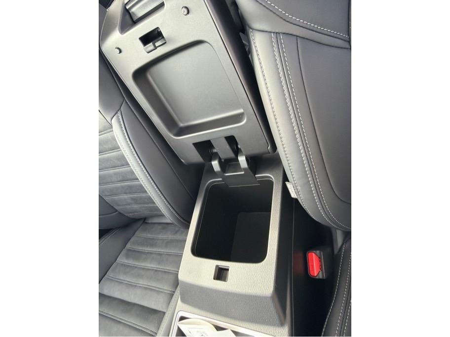 2025 Mitsubishi Outlander PHEV SE Tech Package