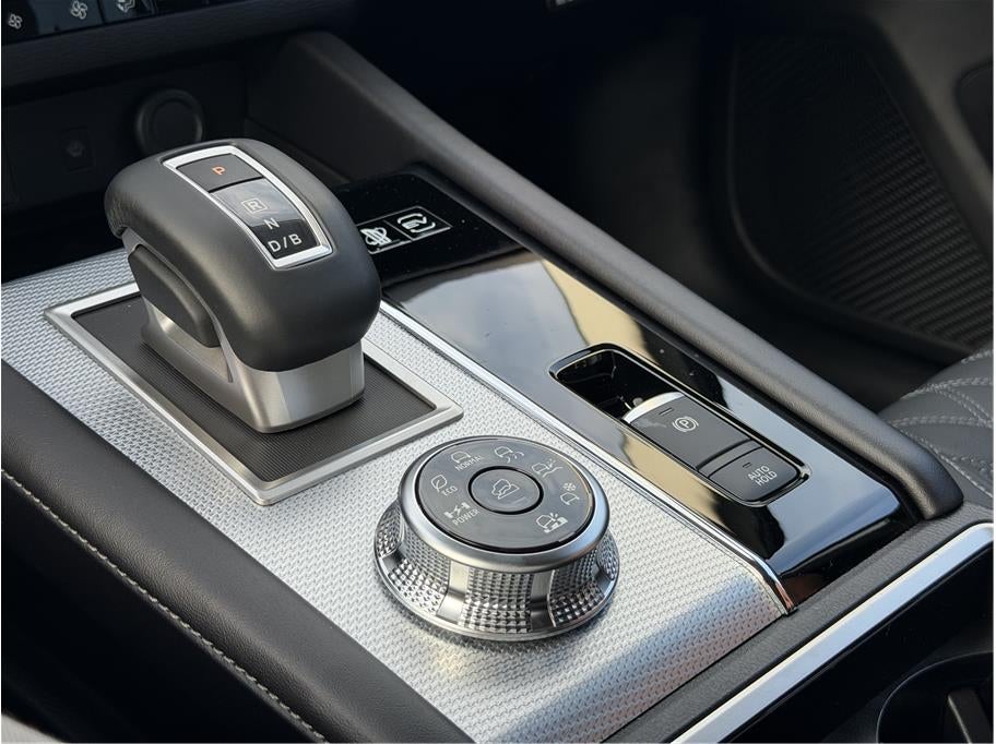 2025 Mitsubishi Outlander PHEV SEL