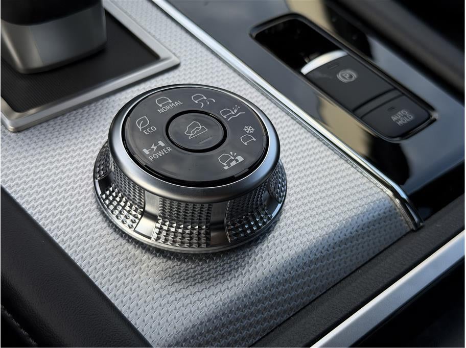 2025 Mitsubishi Outlander PHEV SEL