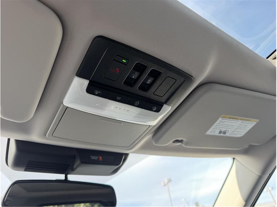 2025 Mitsubishi Outlander PHEV SEL