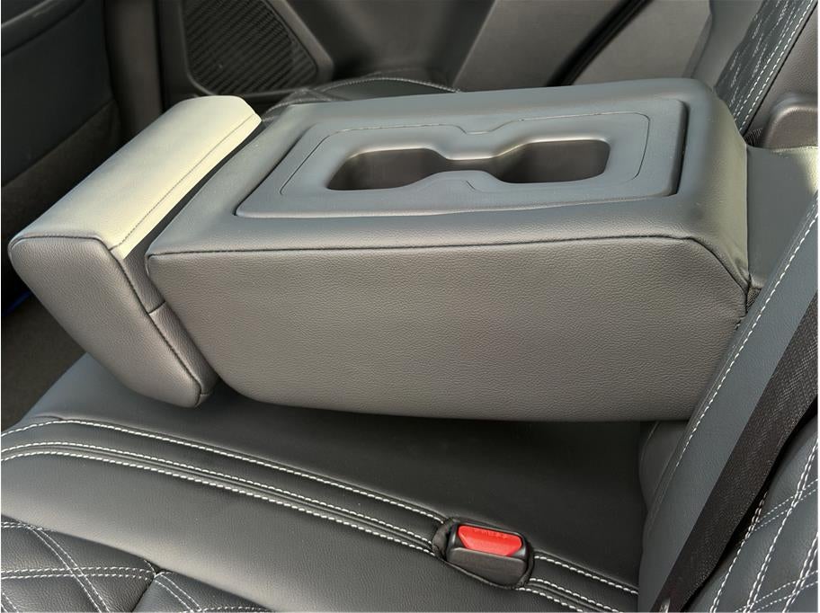2025 Mitsubishi Outlander PHEV SEL