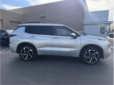 2025 Mitsubishi Outlander PHEV SEL