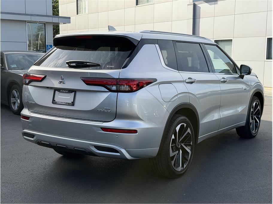 2025 Mitsubishi Outlander PHEV SEL
