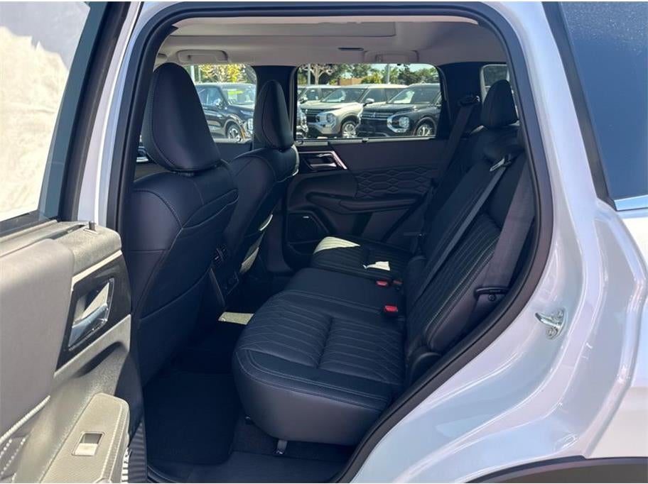 2025 Mitsubishi Outlander PHEV SEL Sport Utility 4D