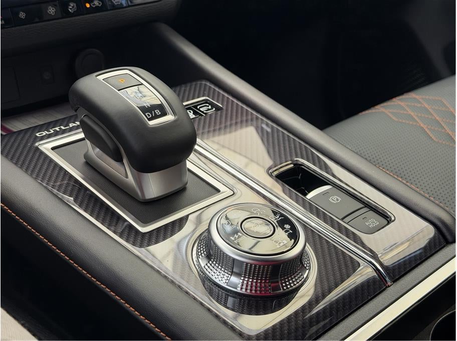 2025 Mitsubishi Outlander PHEV SEL Platinum Edition Sport Utility 4D