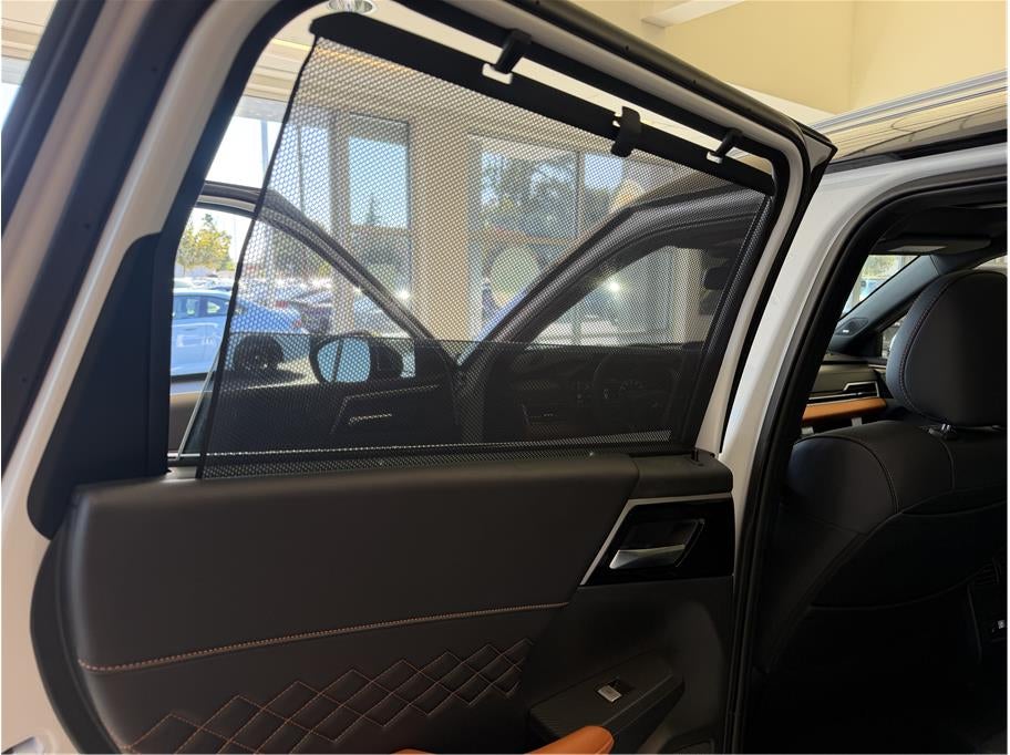 2025 Mitsubishi Outlander PHEV SEL Platinum Edition Sport Utility 4D