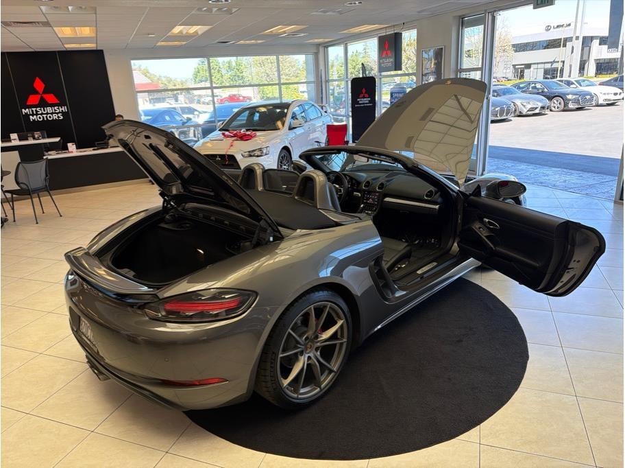 2017 Porsche 718 Boxster S Roadster 2D