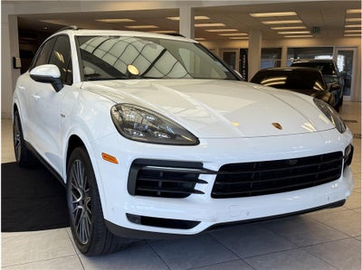 2022 Porsche Cayenne E-Hybrid Sport Utility 4D