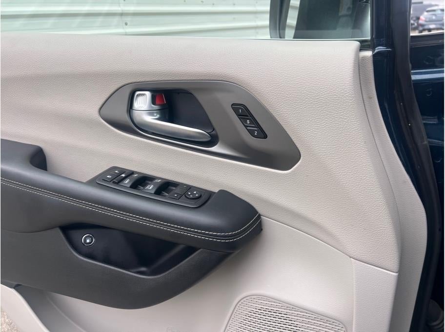 2023 Chrysler Pacifica Hybrid Touring L Van 4D