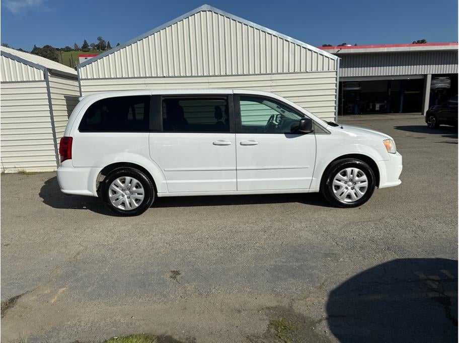 2017 Dodge Grand Caravan Passenger SE Minivan 4D