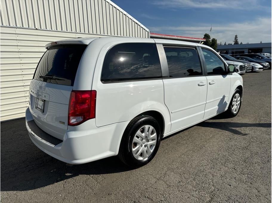 2017 Dodge Grand Caravan Passenger SE Minivan 4D