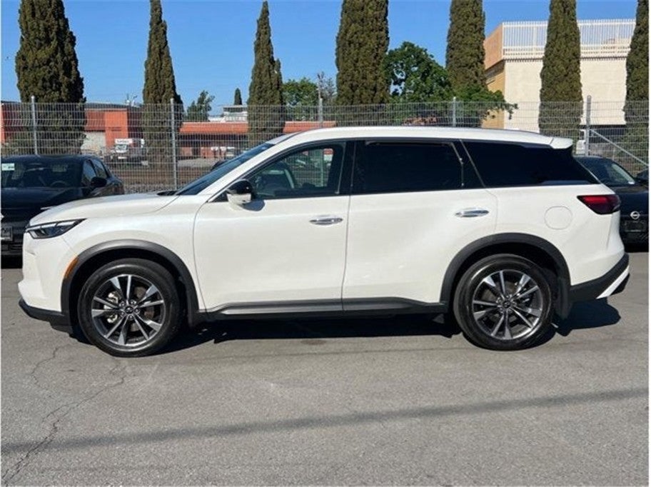 2023 INFINITI QX60 LUXE Sport Utility 4D
