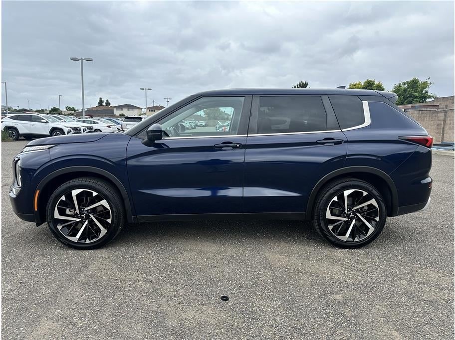 2024 Mitsubishi Outlander SE Sport Utility 4D