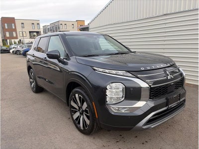 2025 Mitsubishi Outlander SE Sport Utility 4D