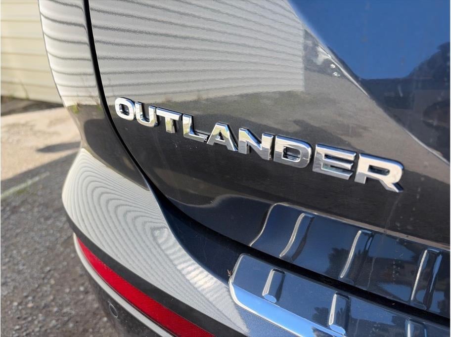 2025 Mitsubishi Outlander PHEV SEL