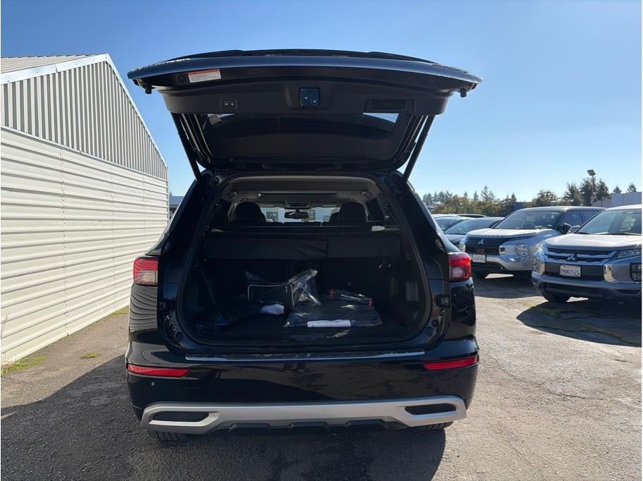2025 Mitsubishi Outlander PHEV SEL