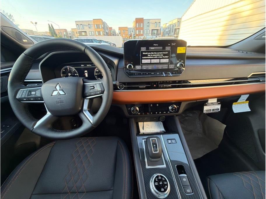 2025 Mitsubishi Outlander PHEV SEL Premium Package