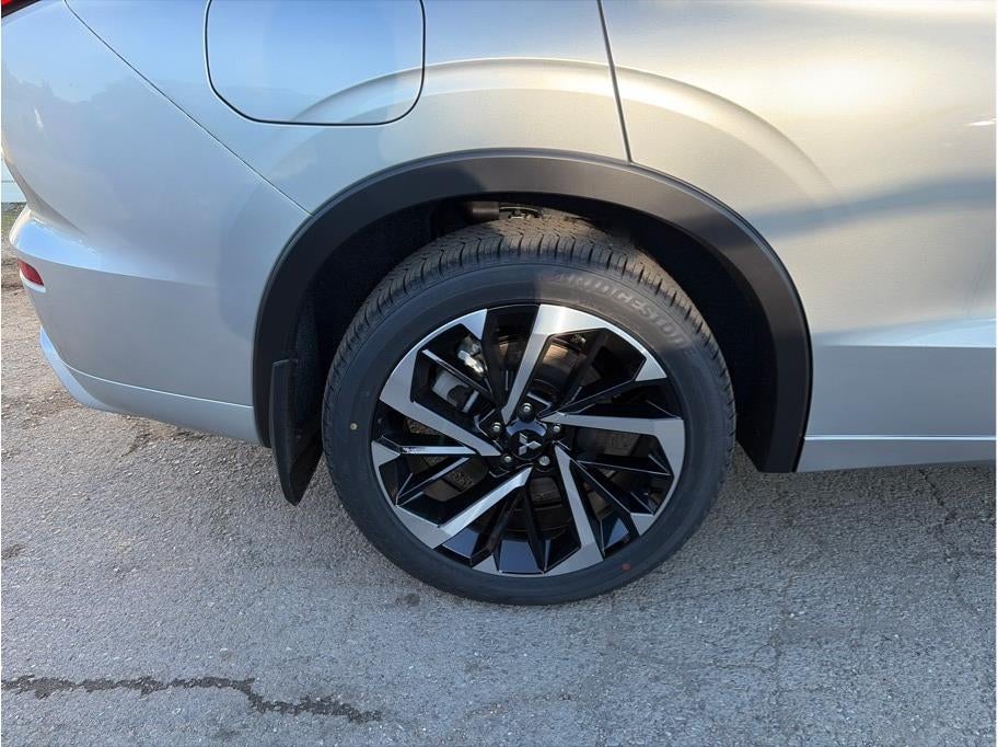 2025 Mitsubishi Outlander PHEV SEL