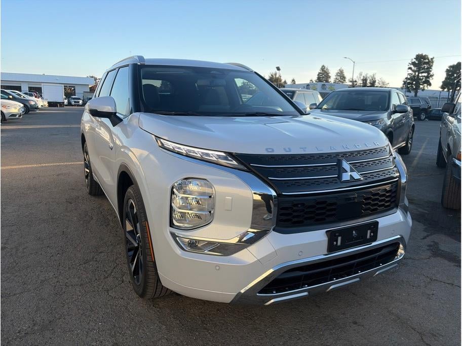 2025 Mitsubishi Outlander PHEV SEL